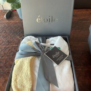 Etoile white plush robe